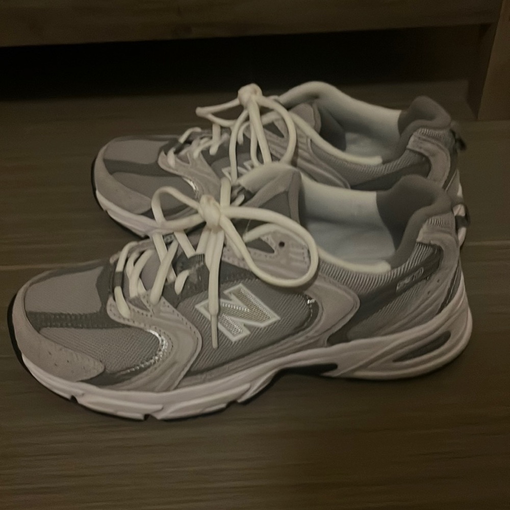 New Balance 530 sneakers euc